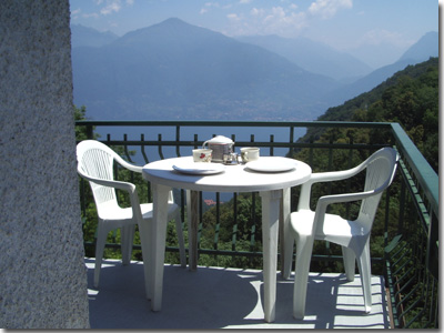 Italy,Lombardy,Lake Como,holiday rentals,vacations apartments,vacation rentals,
flats and rooms to rent,self catering,bed and breakfast,vacancy,
Comer See,Italien,Lombardie,urlaub,ferienwohnungen zu vermieten,ferienhaus,
Italia lago di Como appartamenti e case vacanze,
Italie lac de como location appartements maisons vacances
