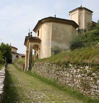 Italy,Lombardy,Lake Como,holiday rentals,vacations apartments,vacation rentals,
flats and rooms to rent,self catering,bed and breakfast,vacancy,
